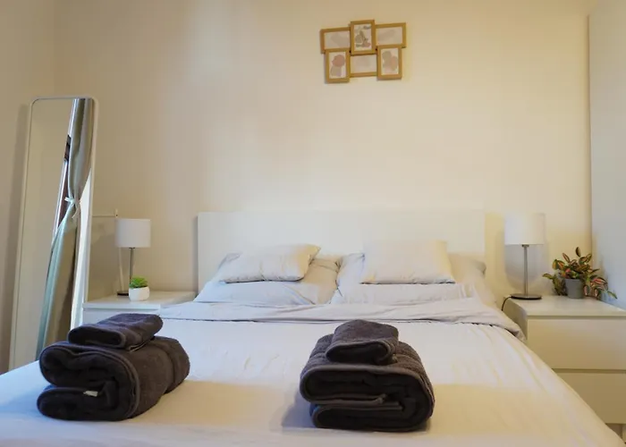 Flat With Balcony And Garage Apartment Prague