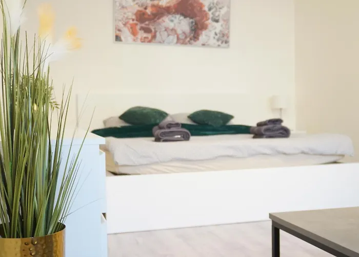 Flat With Balcony And Garage アパート プラハ
