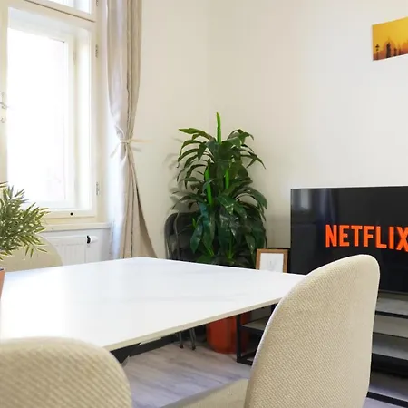 Apartmán Flat With Balcony And Garage Praha